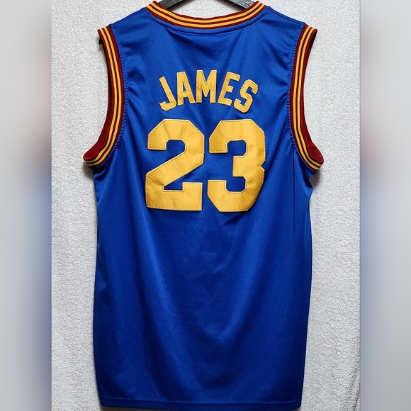 Lebron James Jersey - Size Men's L (Large) - Picture 4 of 6